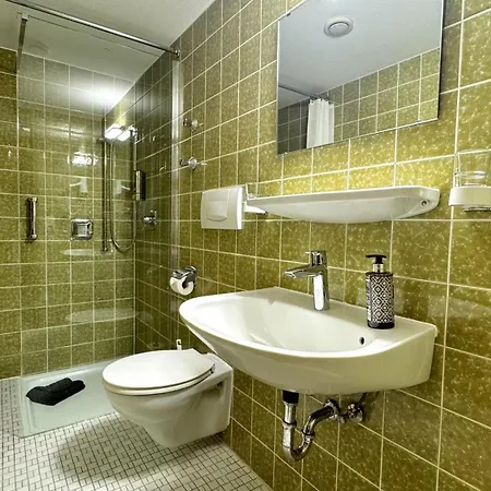 Frühstückspension Haus Schanzenblick Gästezimmer8 Für 3 Personen Mit Bad Und Terrasse